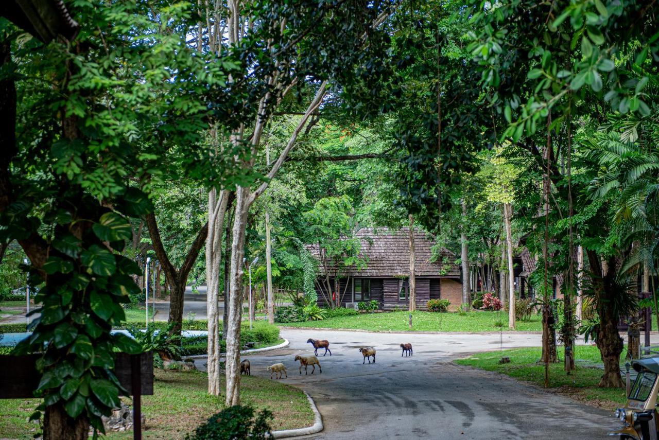 The Legacy River Kwai Resort Kanchanaburi Exterior photo