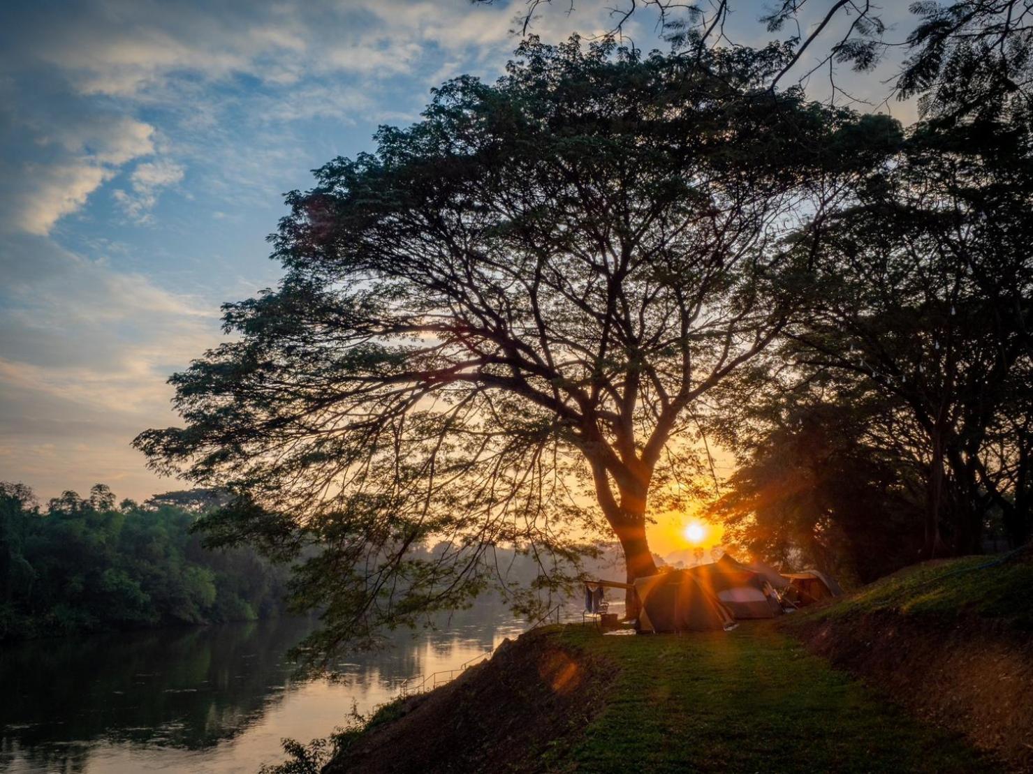 The Legacy River Kwai Resort Kanchanaburi Exterior photo